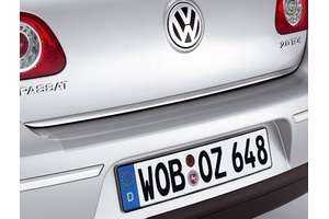 2007 Volkswagen Passat Chrome look rear accent strip 3C5-071-360