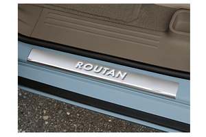 2011 Volkswagen Routan Stainless Steel Door Sill Protection 7B0-071-305